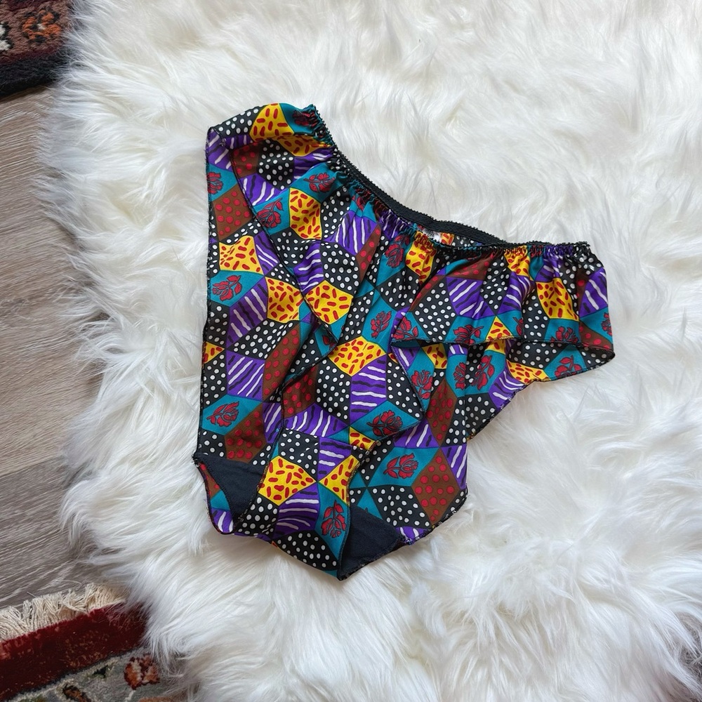 Authentic Vintage Valentino Intimo Tap Pants - Size M